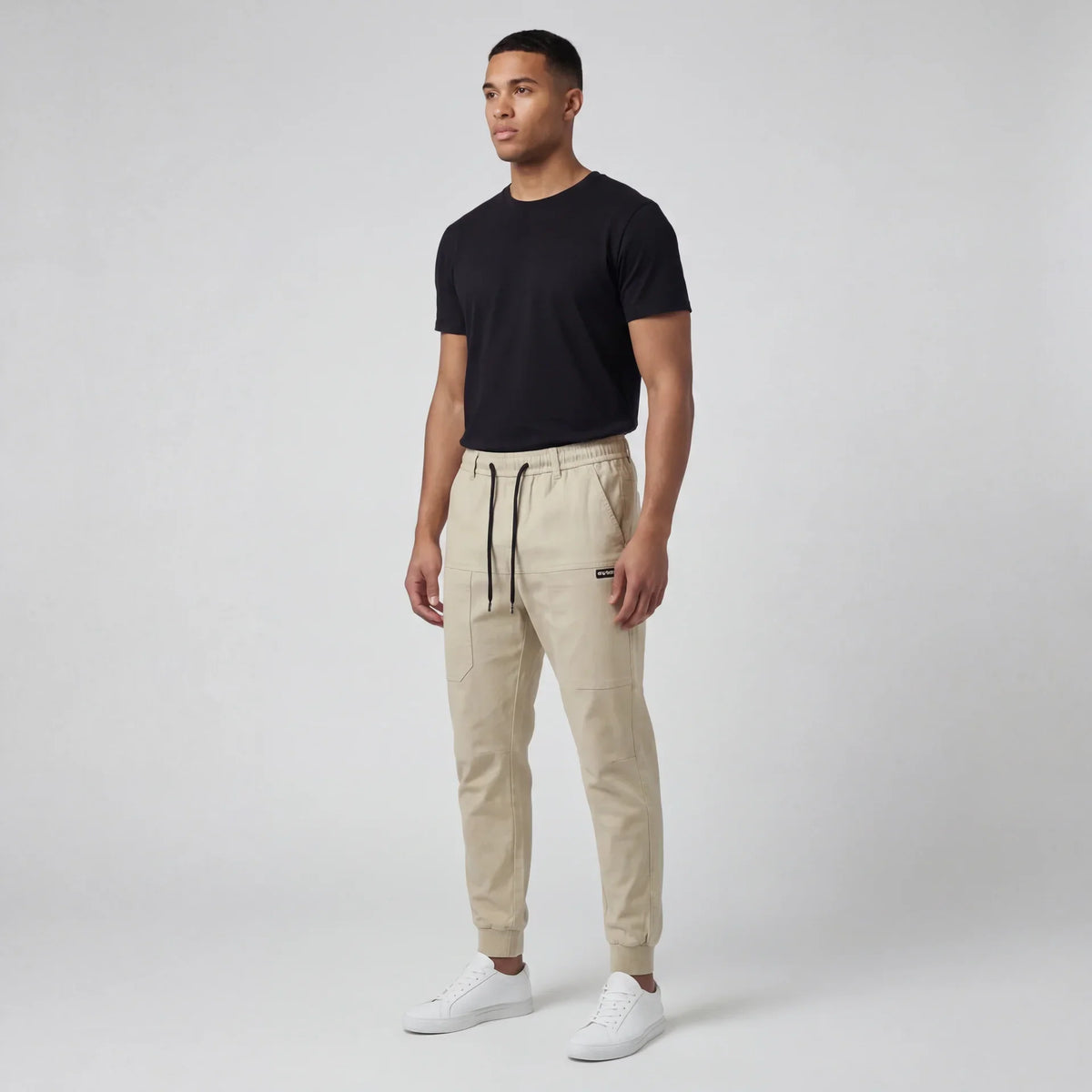 Pantalón cargo cómodo con gran capacidad de almacenamiento 